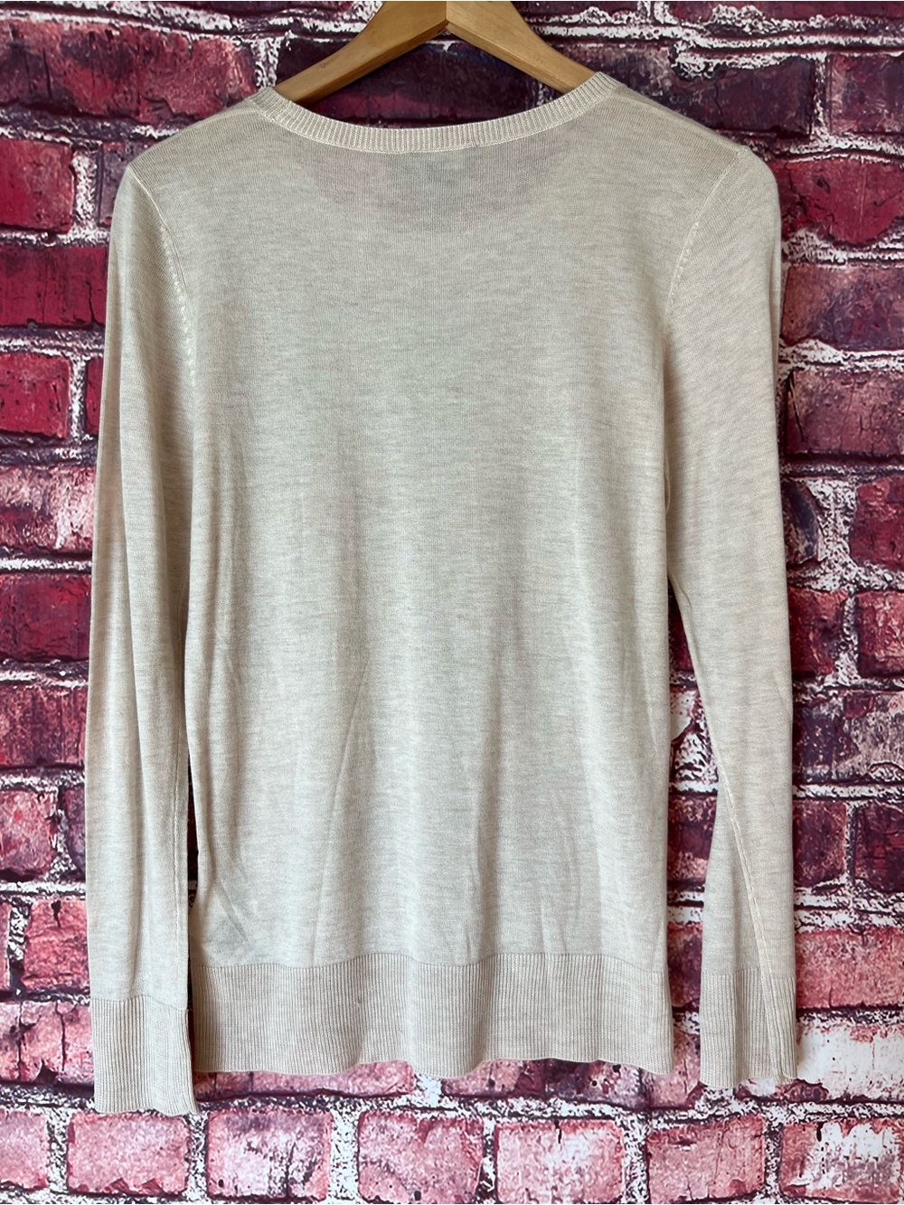 DKNY Heather Oatmeal Long Sleeve Crewneck Pullover Sweater NWT Size S - Picture 7 of 8